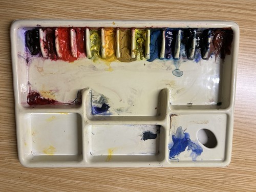 Plastic artists paint - plastic, palette